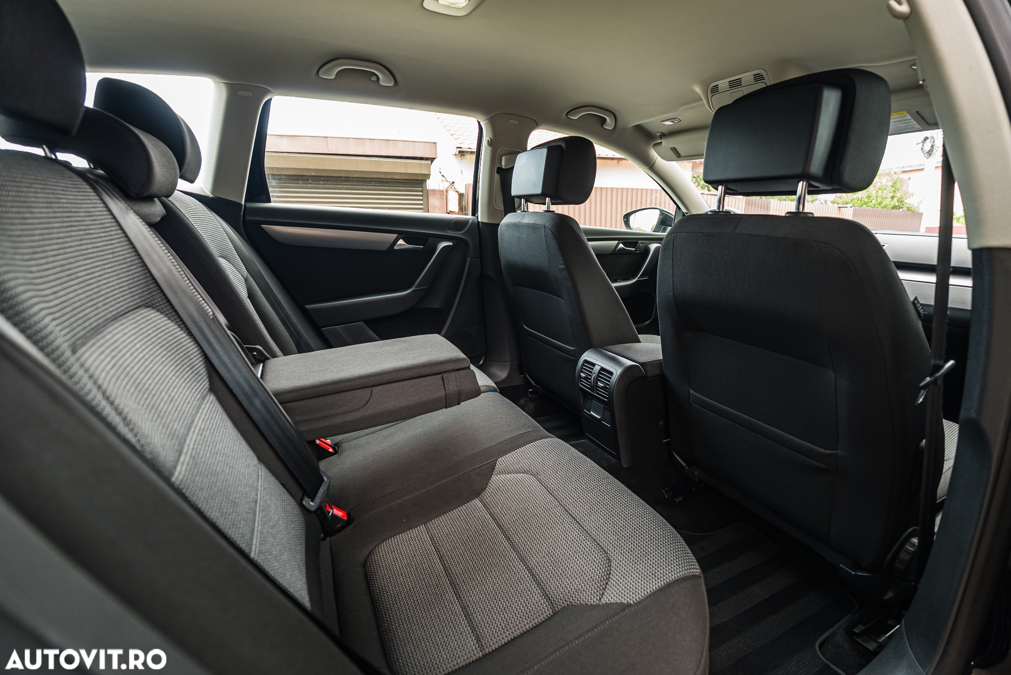 Volkswagen Passat Variant 2.0 TDI 4Motion Sportline - 19