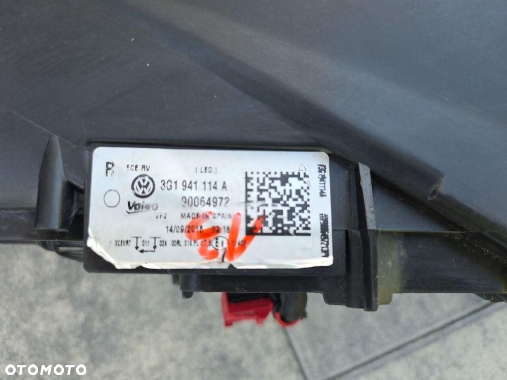 VW PASSAT B8 3G1 Lampa prawa przód Full Led Dynamic 3G1941114A Chrom - 10