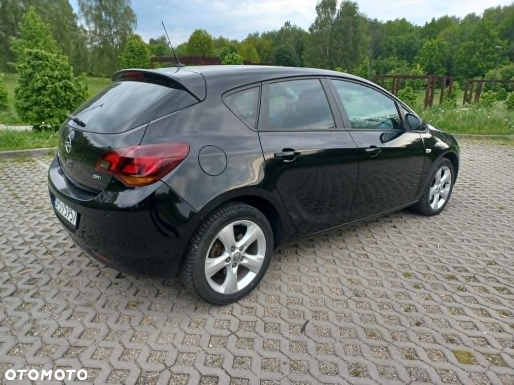 Opel Astra 1.7 CDTI DPF Innovation - 9
