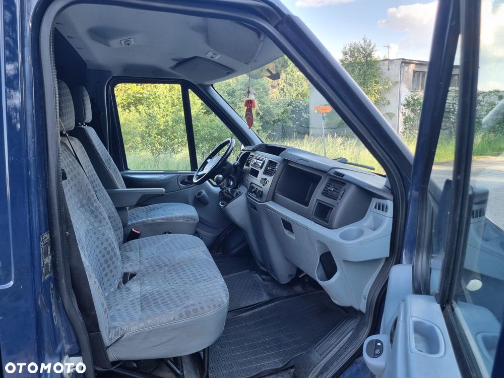 Ford Transit - 10