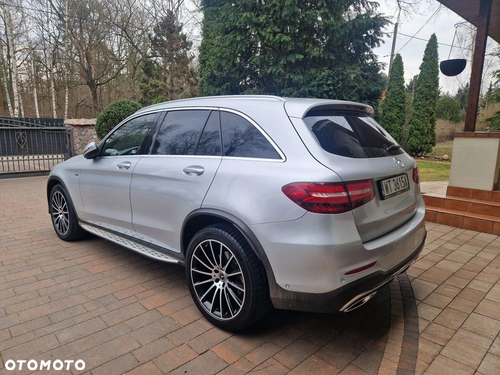 Mercedes-Benz GLC 250 d 4Matic 9G-TRONIC AMG Line - 37