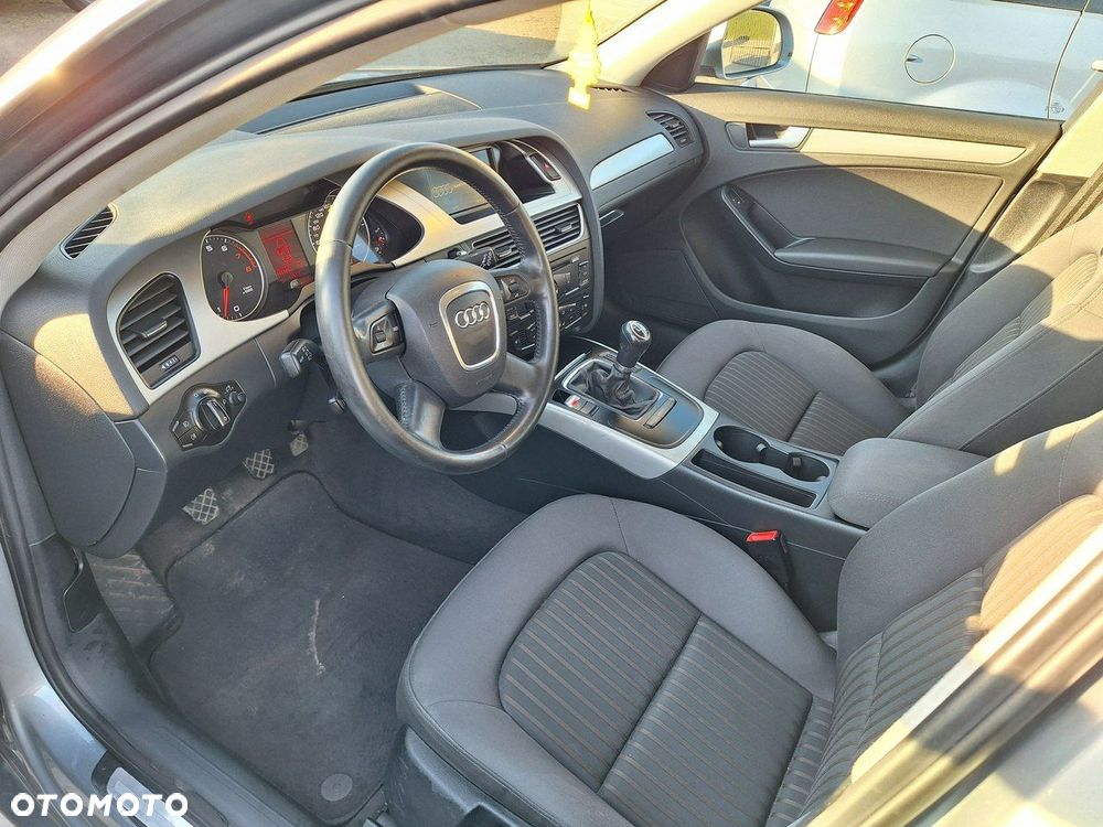 Audi A4 Avant 1.8 TFSI Ambiente - 13