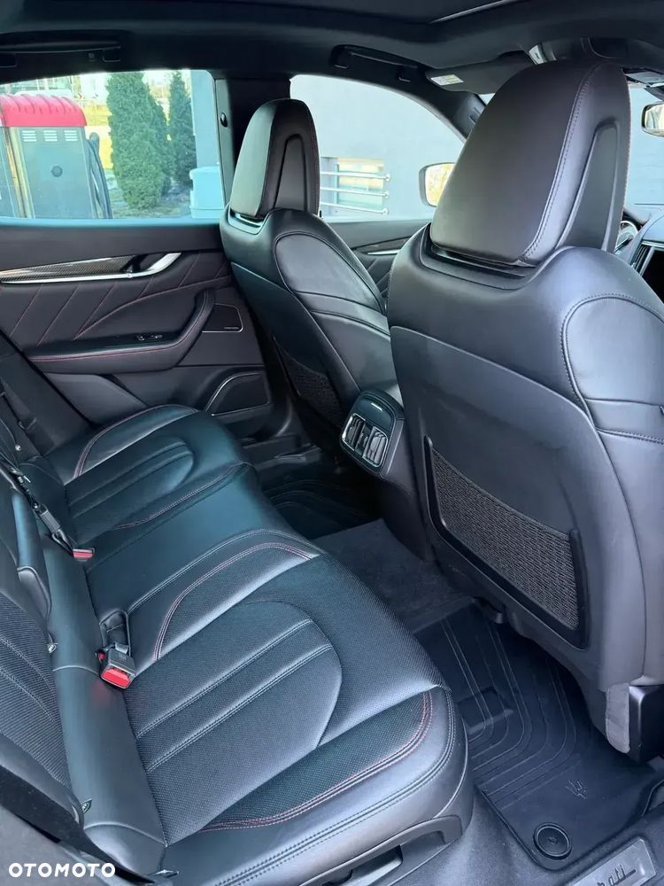 Maserati Levante S Q4 GranSport - 34