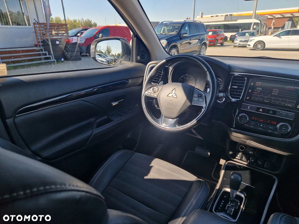 Mitsubishi Outlander 2.0 2WD CVT Diamant - 33