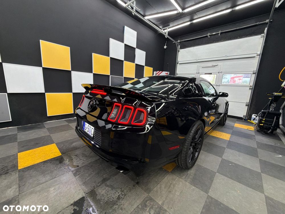 Ford Mustang 3.7 V6 Premium - 34
