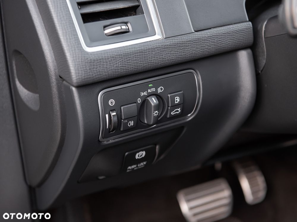 Volvo XC 60 D4 Geartronic Summum - 17