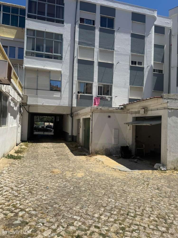 Garagem Privada com 28m2 no Fogueteiro, Amora - Grande imagem: 4/15