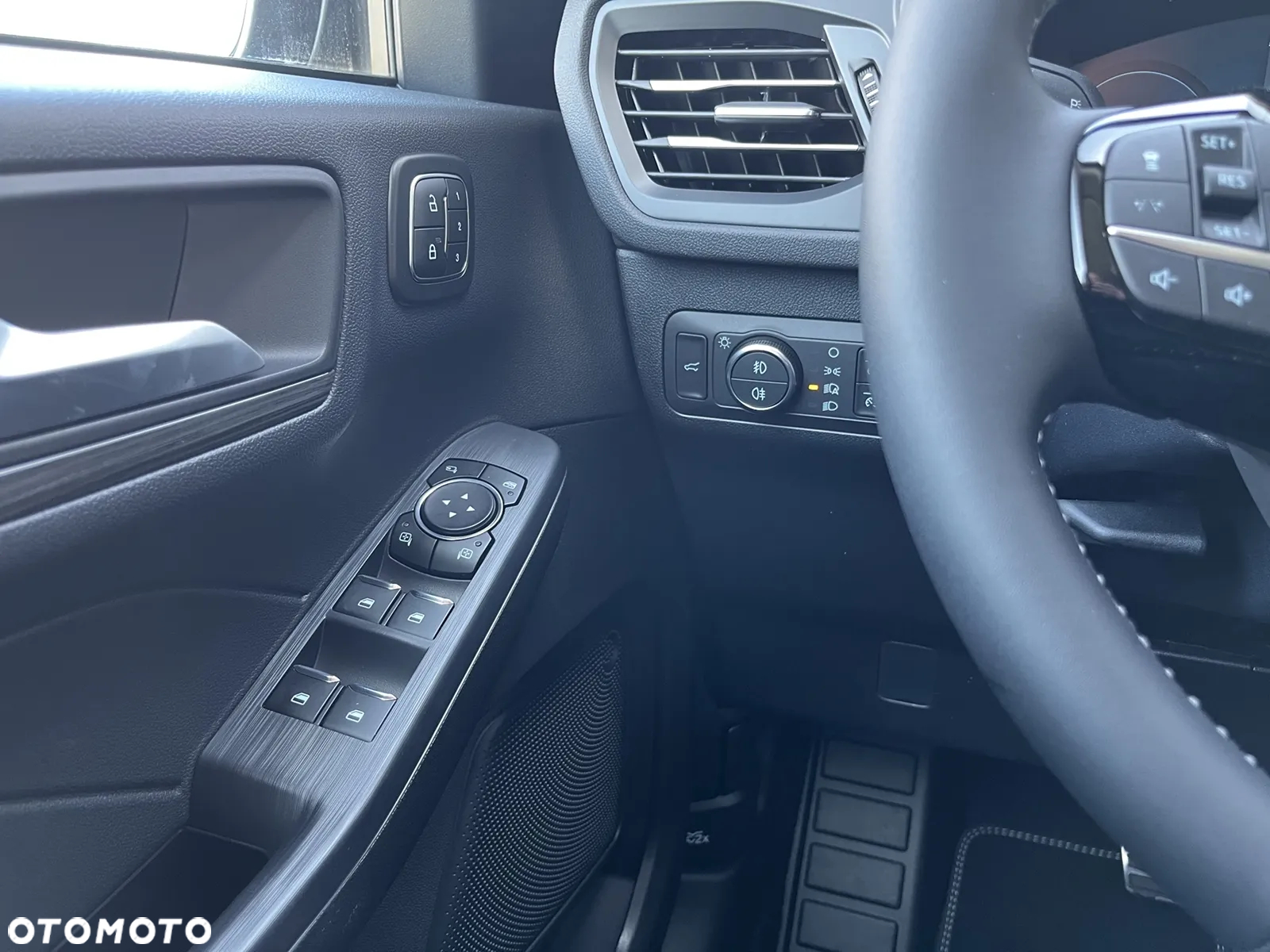 Ford Kuga 2.5 FHEV FWD Active X eCVT - 21