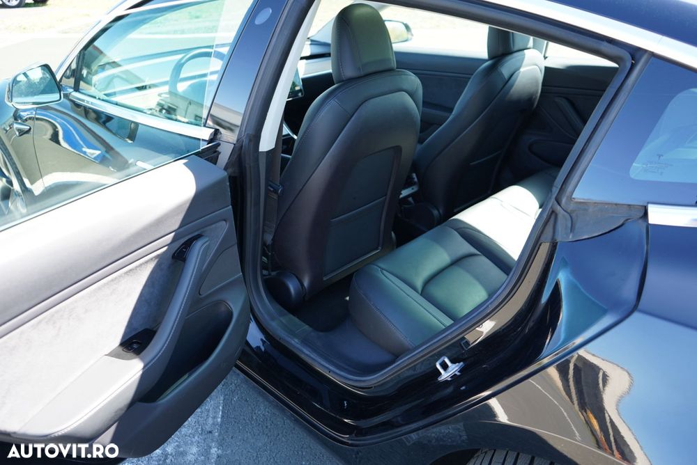 Tesla Model 3 Langstreckenbatterie Allradantrieb Dual Motor - 22