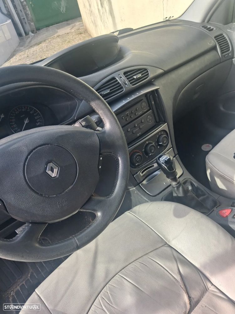 Renault Laguna Break 1.9 dCi FAP Privilege - 9