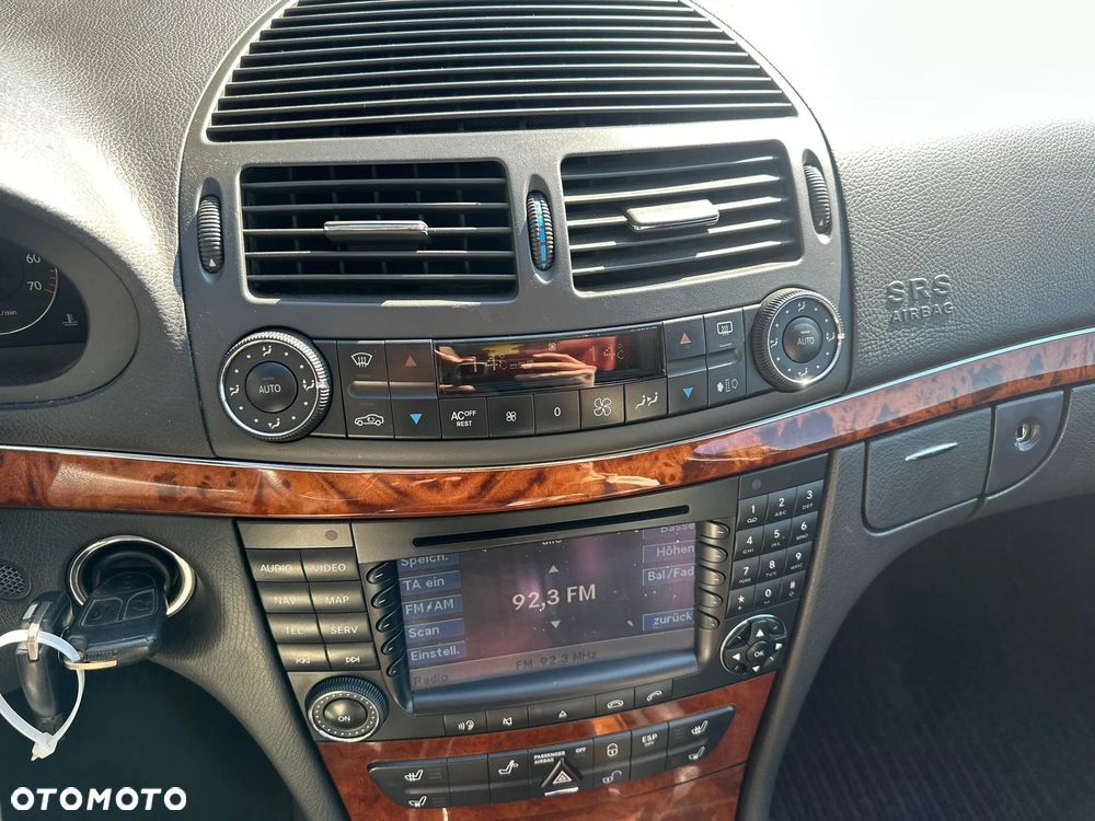 Mercedes-Benz Klasa E - 15