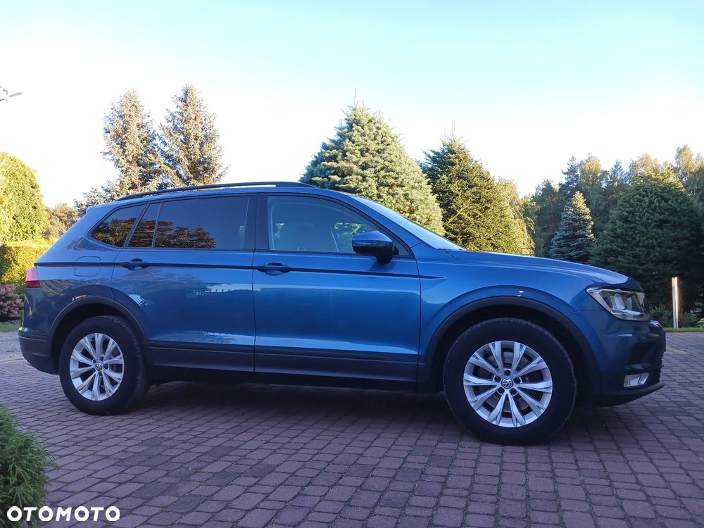 Volkswagen Tiguan - 1
