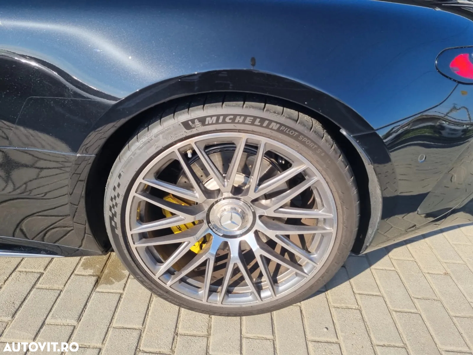 Mercedes-Benz AMG GT 63 4MATIC+ Coupe - 19