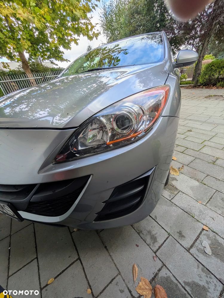 Mazda 3 1.6 Active + - 11
