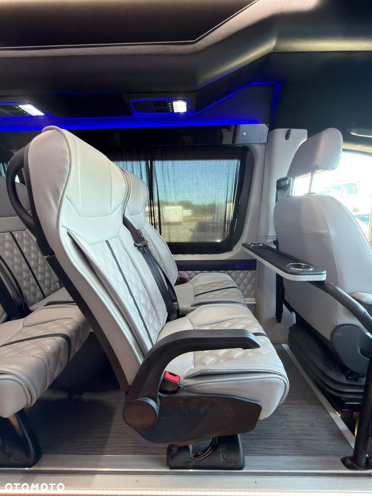Mercedes-Benz Sprinter 519  rocznik 2026 - 28
