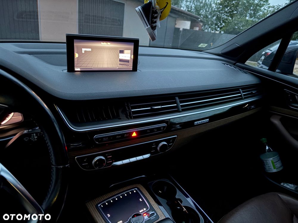 Audi Q7 3.0 TFSI Quattro Tiptr - 12