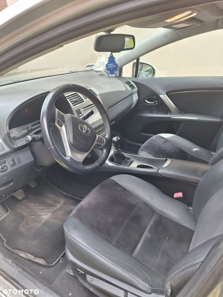 Toyota Avensis 2.0 D-4D Comfort - 7