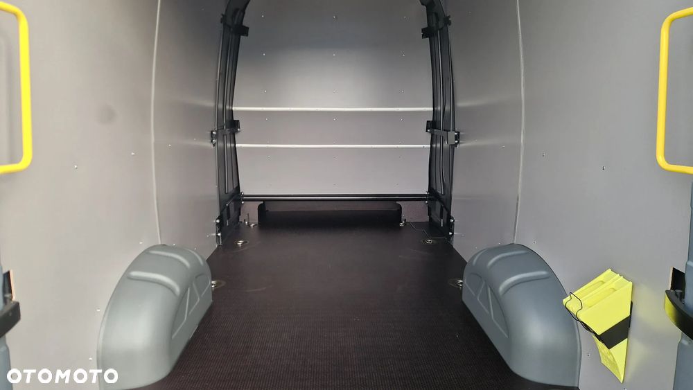 Volkswagen Crafter Brygadówka - 16
