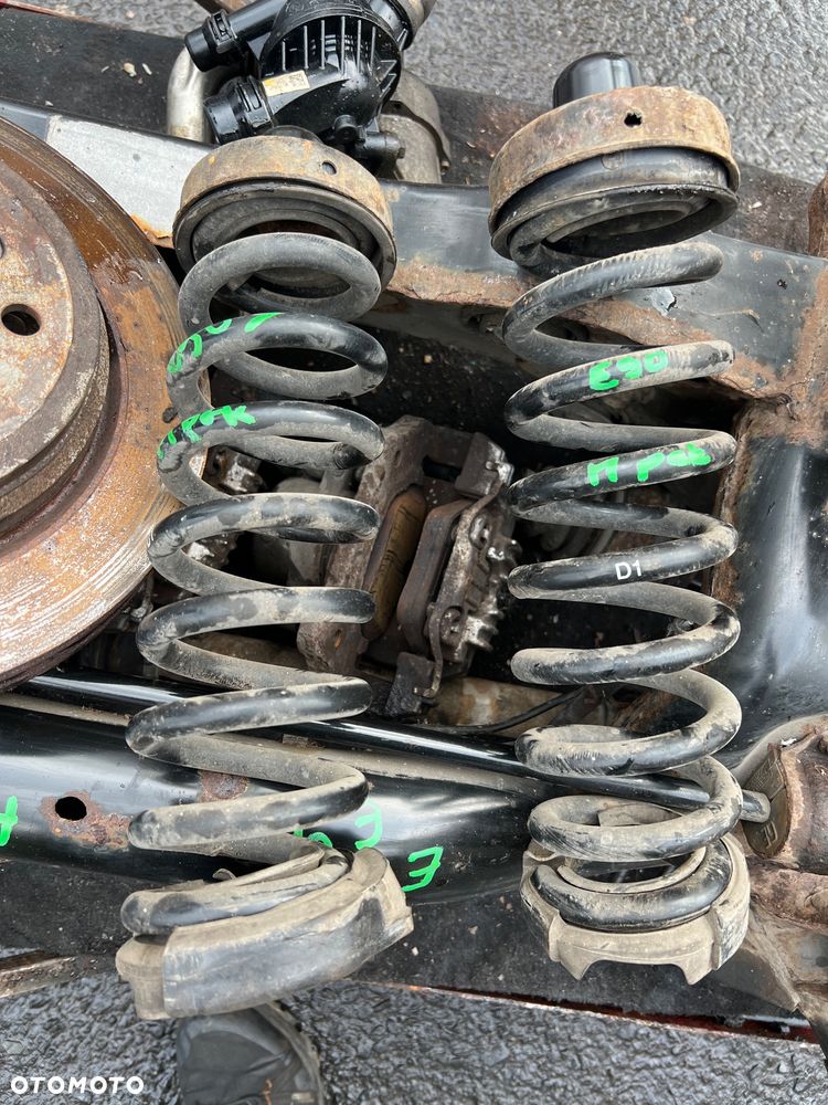 Sprężyny tył tylne e90 e91 e92 e93 M pakiet bardzo ładne ! - 1