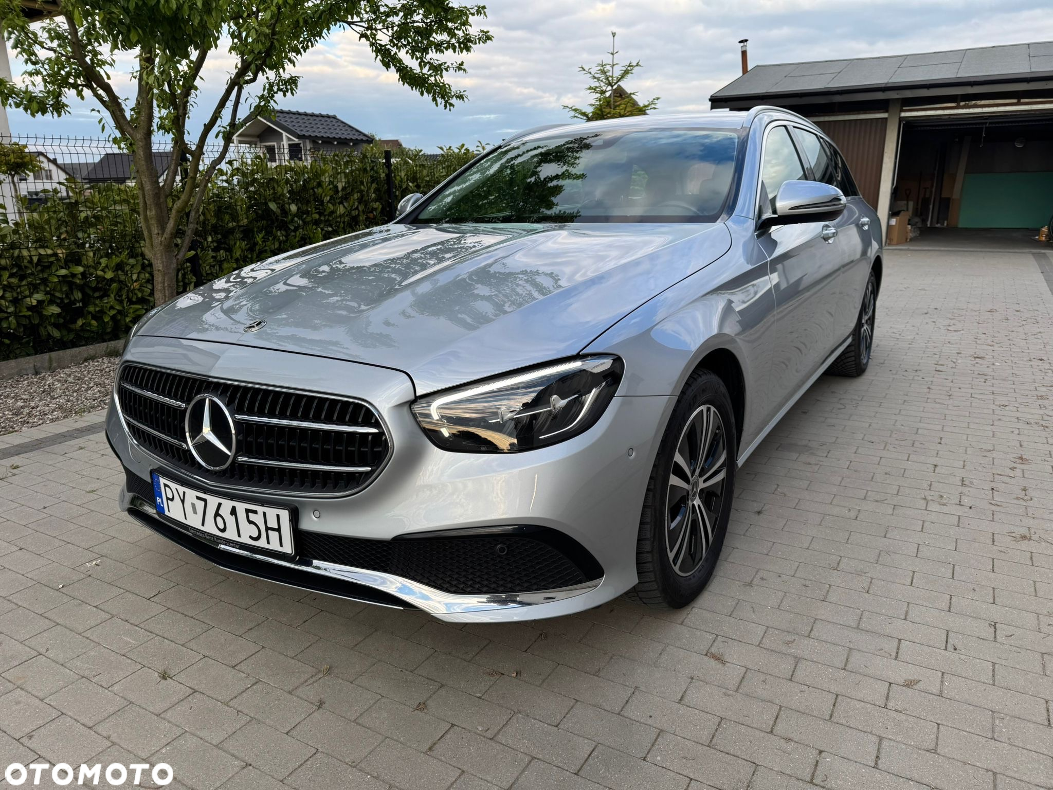 Mercedes-Benz Klasa E 220 d T 9G-TRONIC Avantgarde - 2