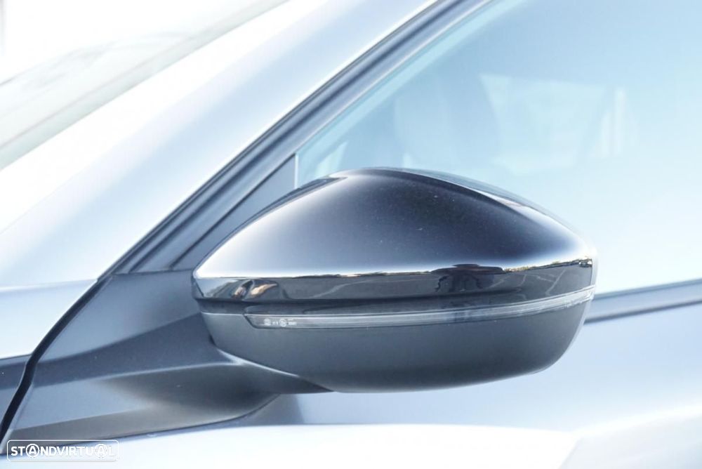 Peugeot e-2008 54 kWh Allure - 34