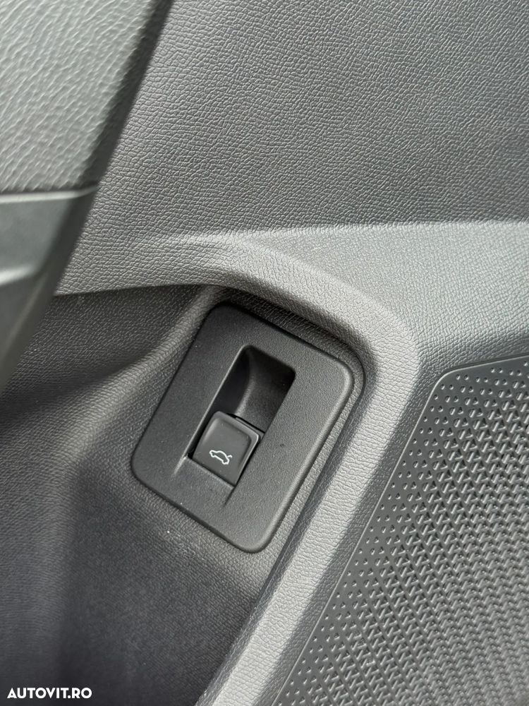 Seat Leon Sportstourer 1.0 eTSI OPF DSG FR - 30