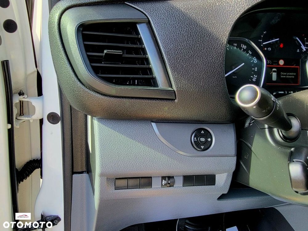 Opel VIVARO - 19