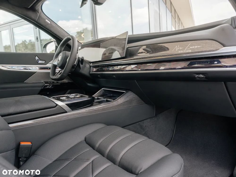 BMW Seria 7 740d xDrive - 11