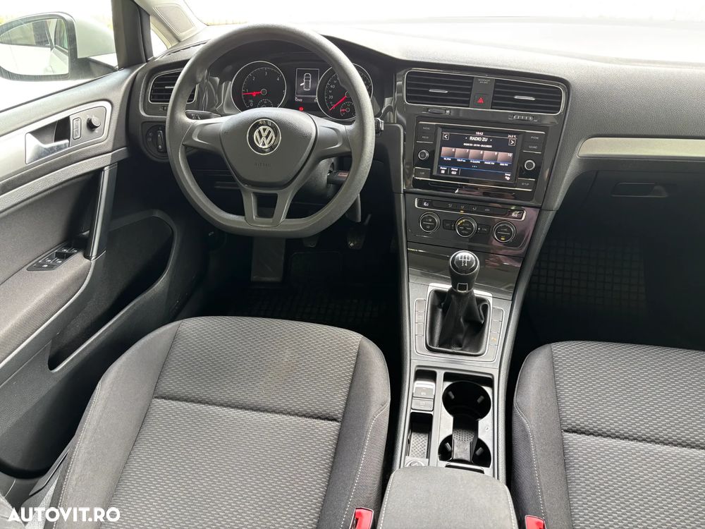 Volkswagen Golf 1.6 TDI Comfortline - 28