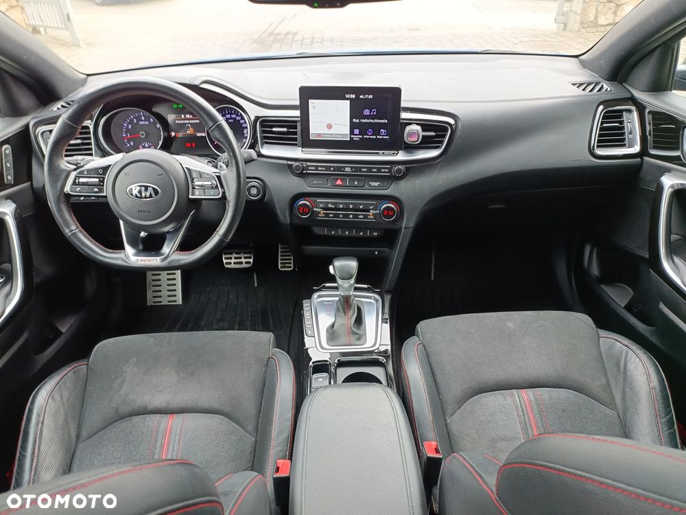 Kia ProCeed - 13