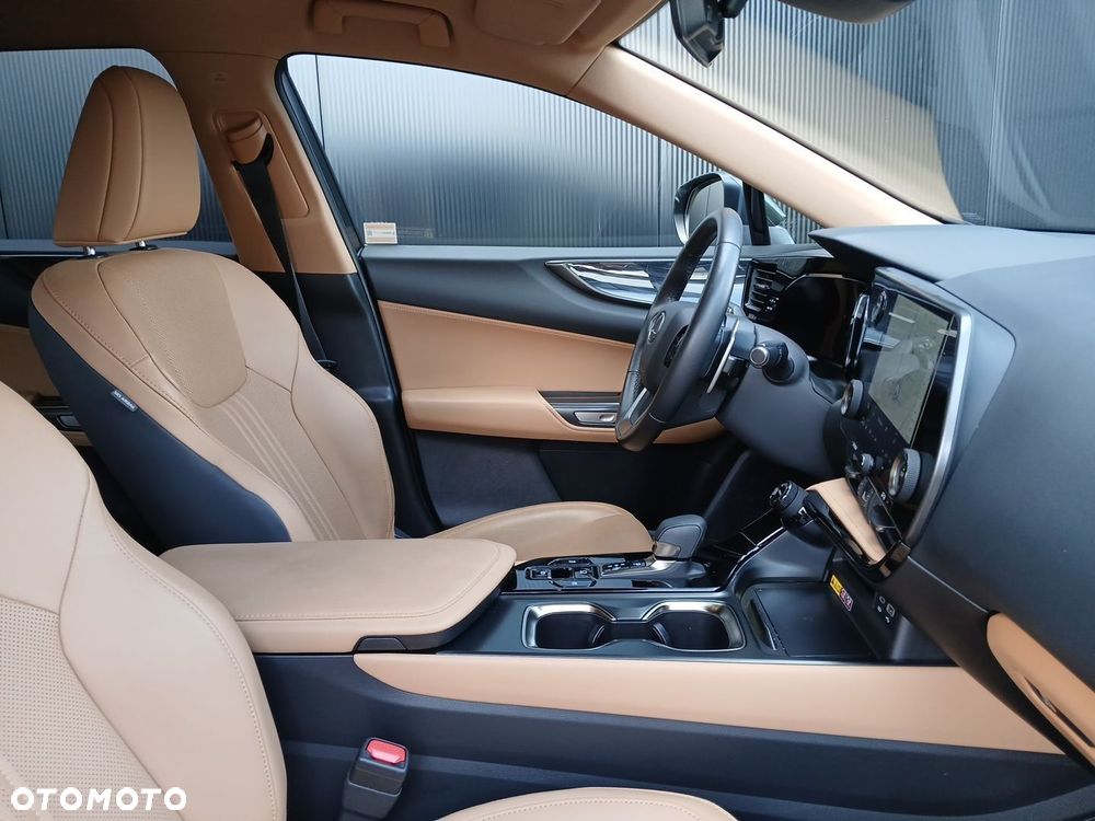 Lexus NX 350h Prestige 2WD - 25