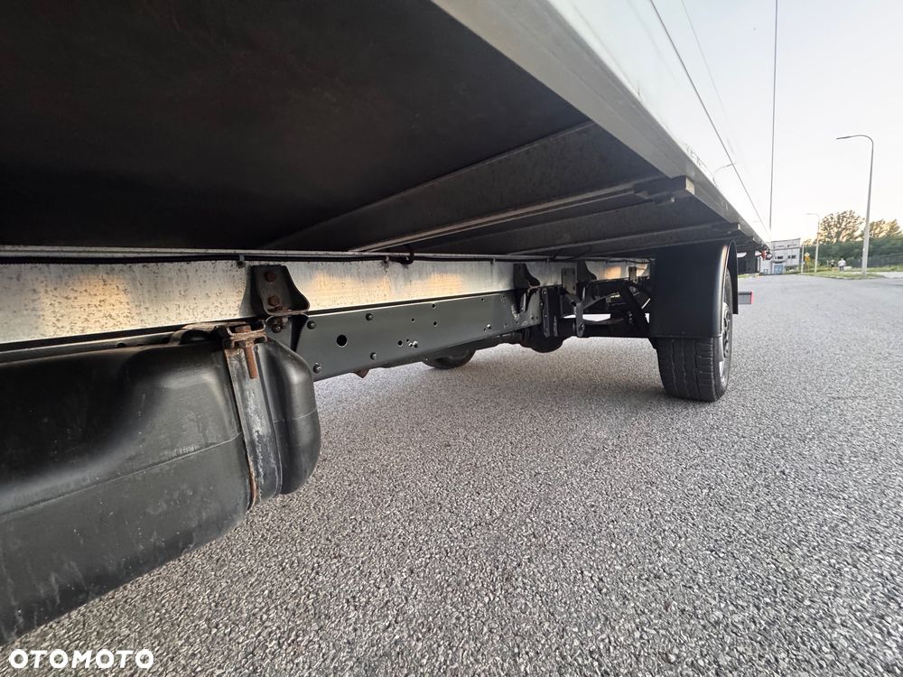 Iveco Daily 35s18 3.0 Kontener z Windą drzwi boczne - 19