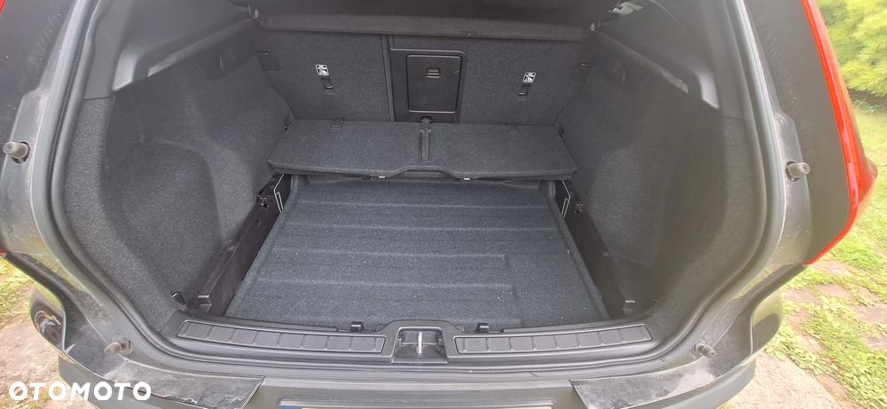 Volvo XC 40 T5 AWD Geartronic Momentum Pro - 13