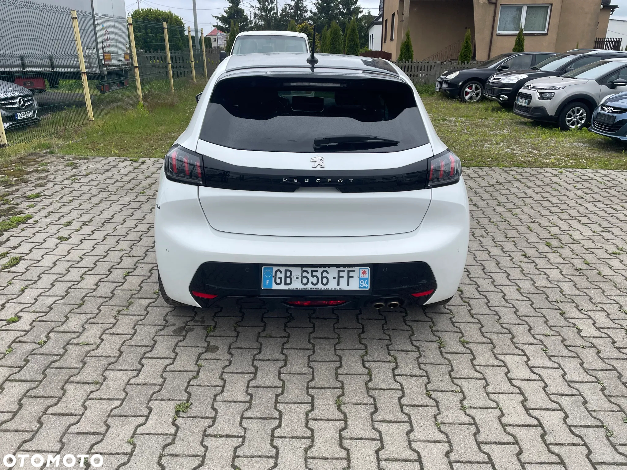 Peugeot 208 1.2 PureTech GT Line S&S EAT8 - 4