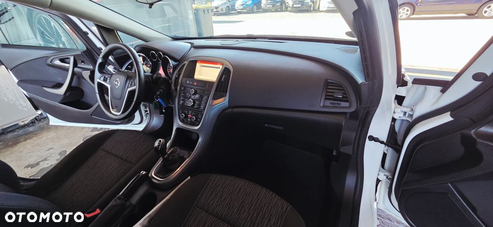 Opel Astra 1.6 Sports Tourer Design Edition - 34