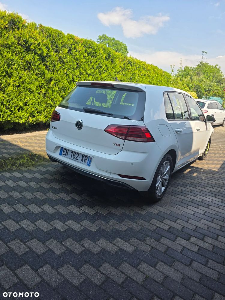 Volkswagen Golf - 1