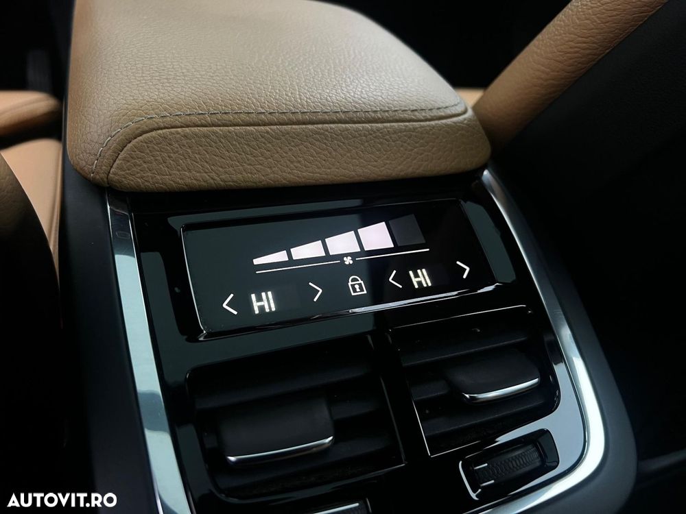 VOLVO XC60 2017 — imagine 52