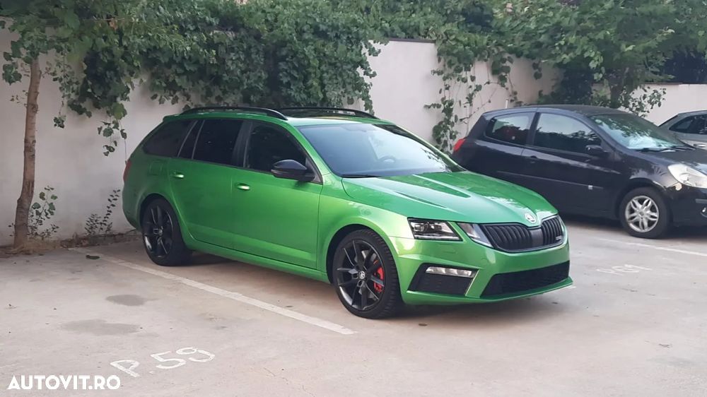 Skoda Octavia Combi 2.0 TSI DSG RS - 3