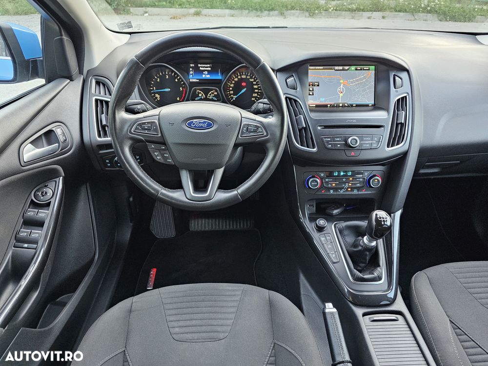 Ford Focus - 10