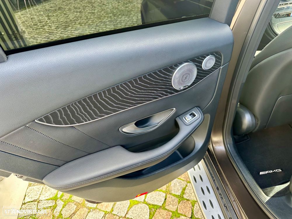 Mercedes-Benz GLC 300 e Coupe 4Matic 9G-TRONIC AMG Line - 47