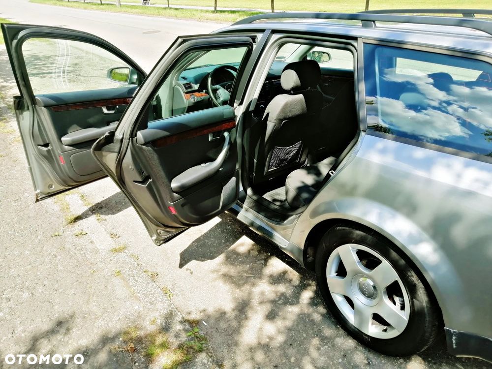Audi A4 Avant 2.4 - 7