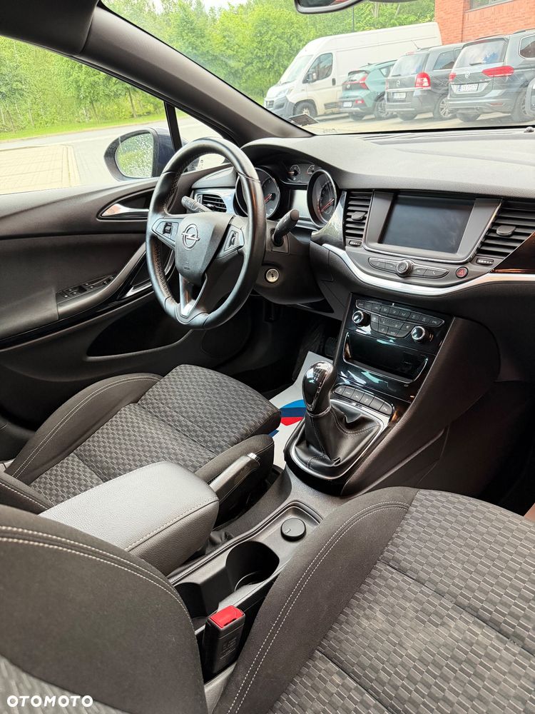 Opel Astra 1.6 T Enjoy S&S - 39