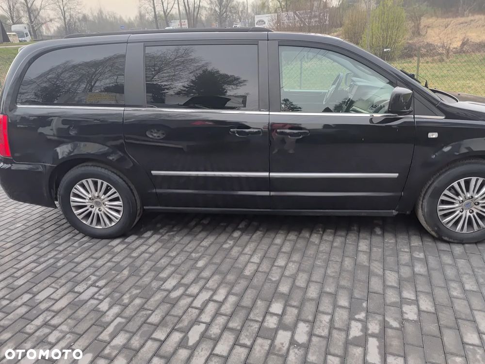 Lancia Voyager 2.8CRD Platinum - 10