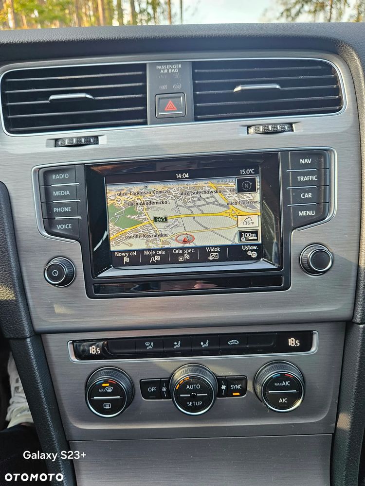 Volkswagen Golf - 15