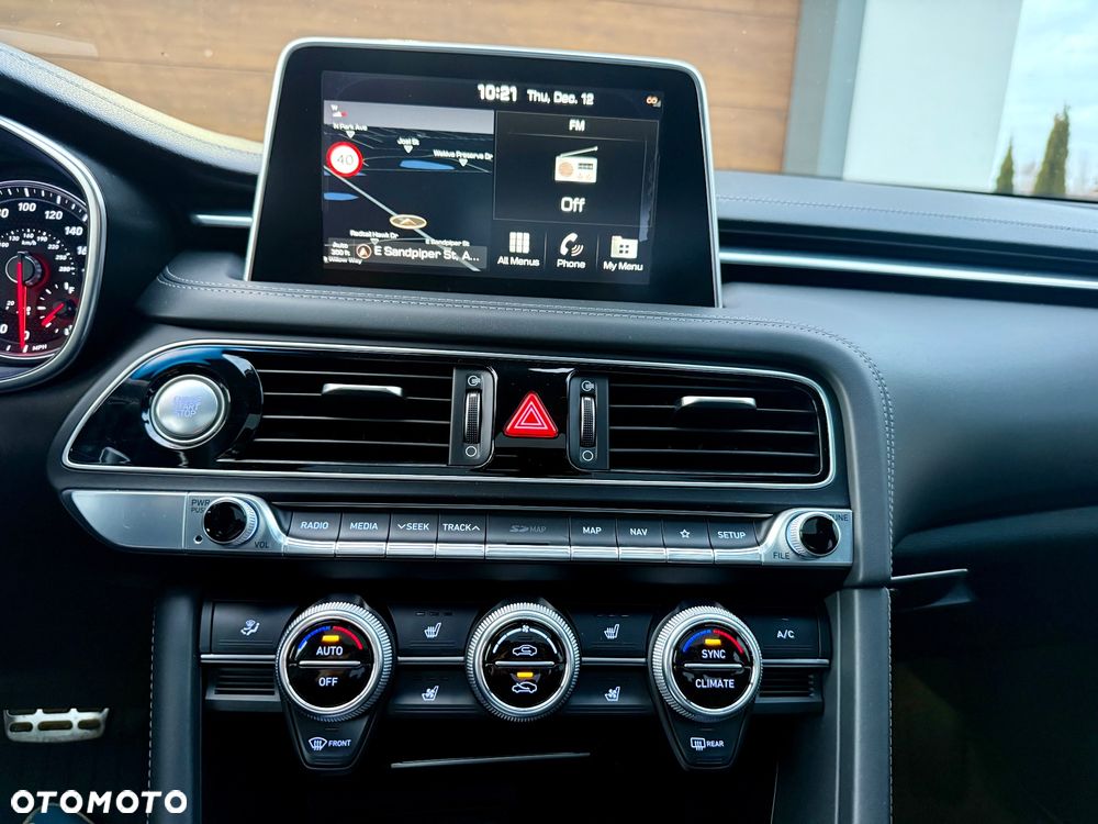 Genesis G70 - 26