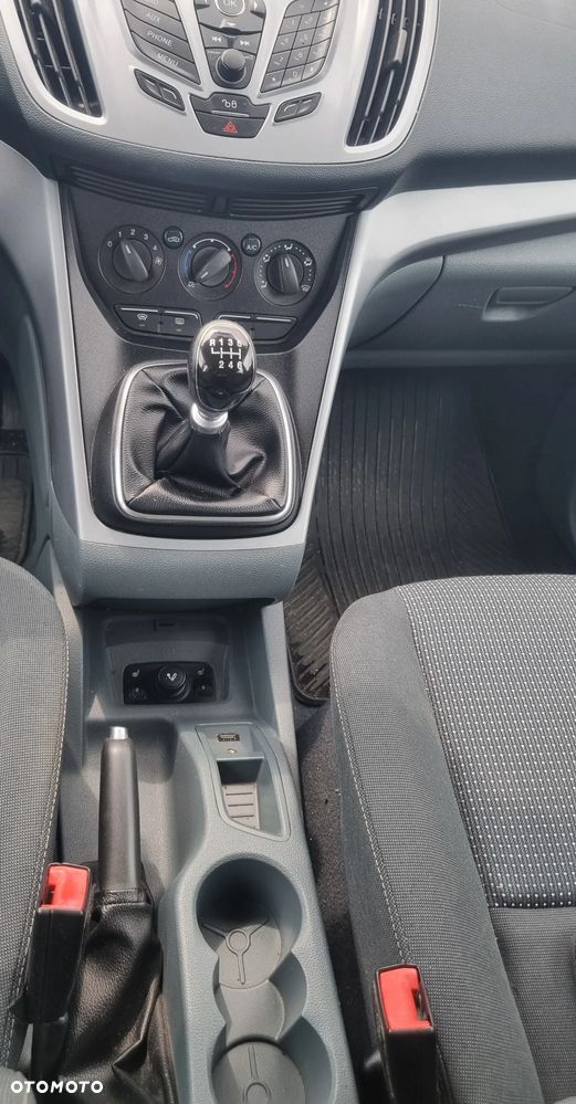 Ford Grand C-MAX - 19