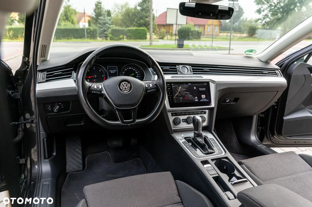 Volkswagen Passat 2.0 TDI BMT Comfortline DSG - 23