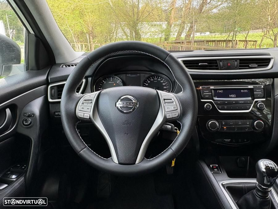 Nissan Qashqai 1.5 dCi Tekna Premium 17 - 23