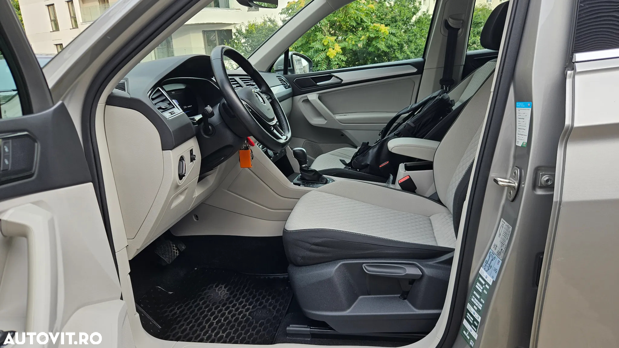 Volkswagen Tiguan 2.0 TDI 4Mot DSG Comfortline - 23