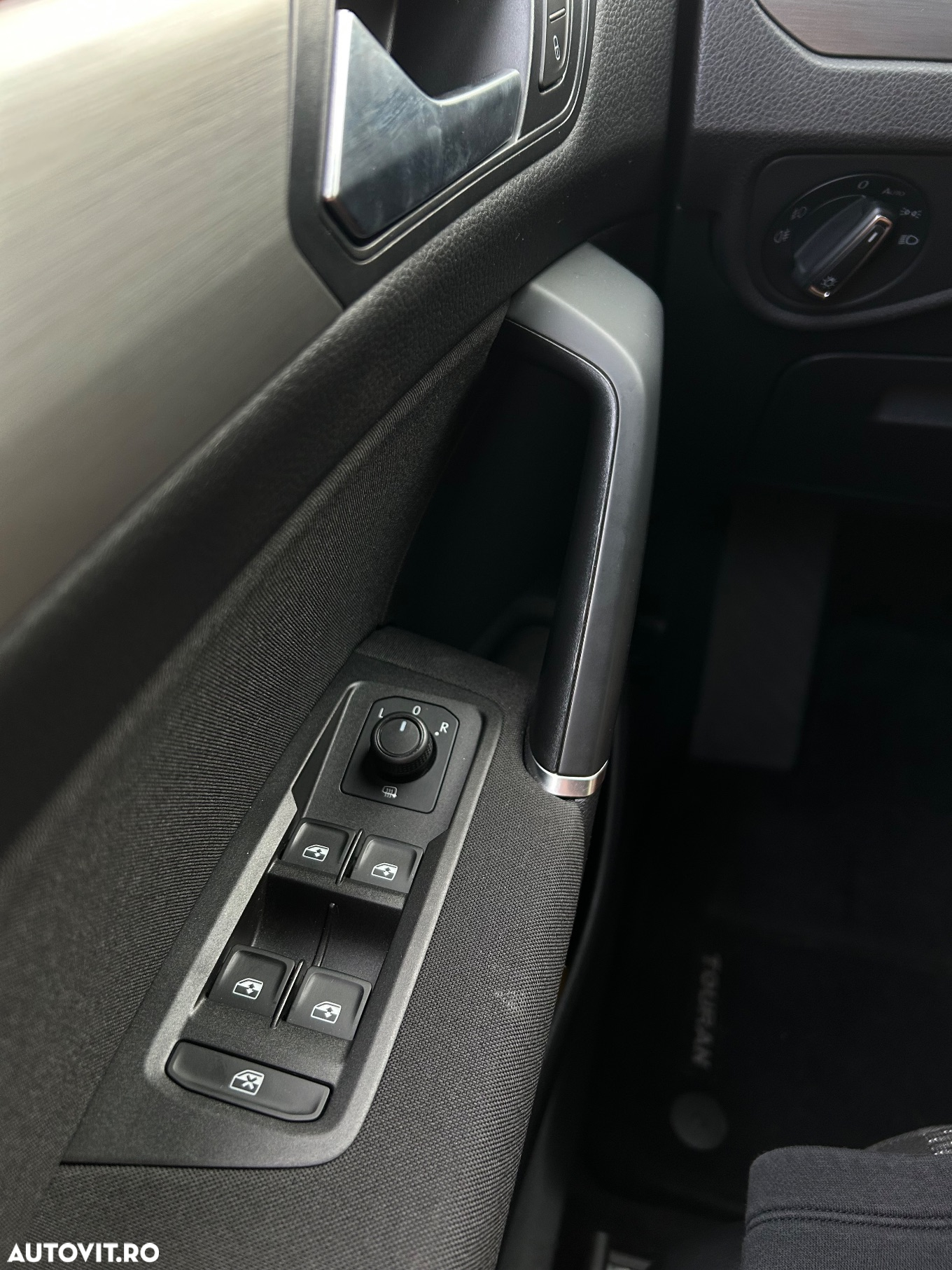 Volkswagen Touran 1.5 TSI DSG Comfortline - 17